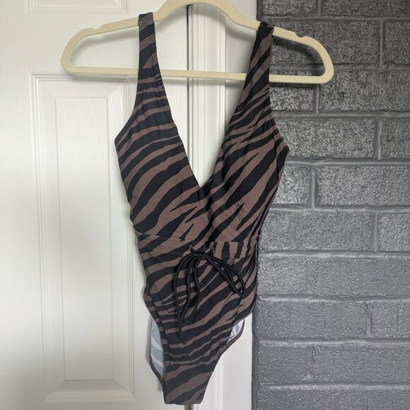 Summersalt Swimsuit Tie Waist Backflip in Modern Zebra Size 4 - Picture 2 of 6